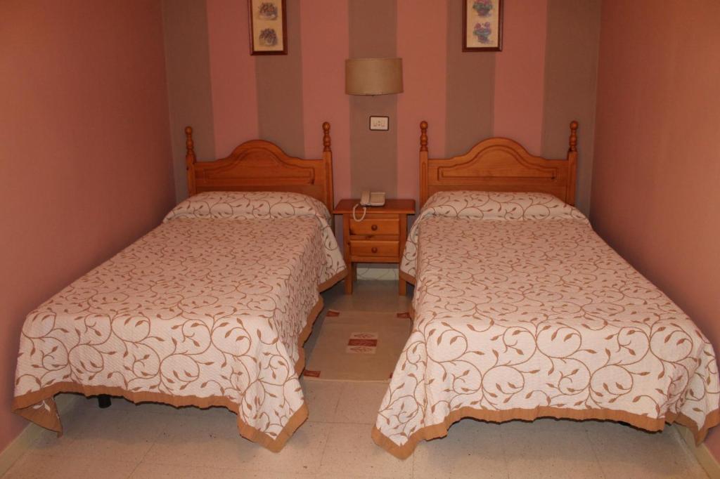 Hotel Valle Del Jerte Los Arenales Szoba fotó