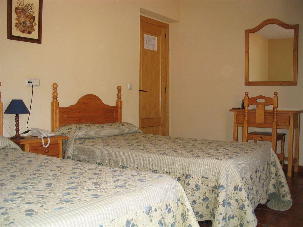 Hotel Valle Del Jerte Los Arenales Kültér fotó