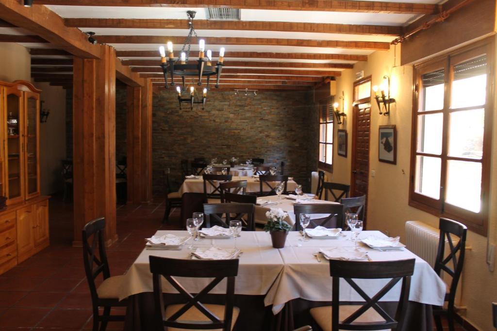 Hotel Valle Del Jerte Los Arenales Kültér fotó